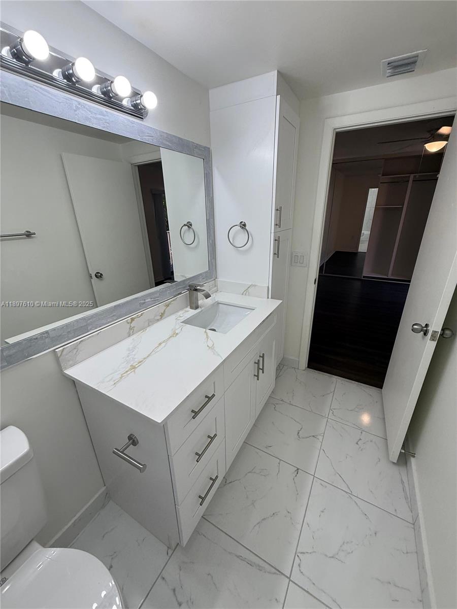 WATERSIDE LUXURY TOWNHOME - Residential Lease