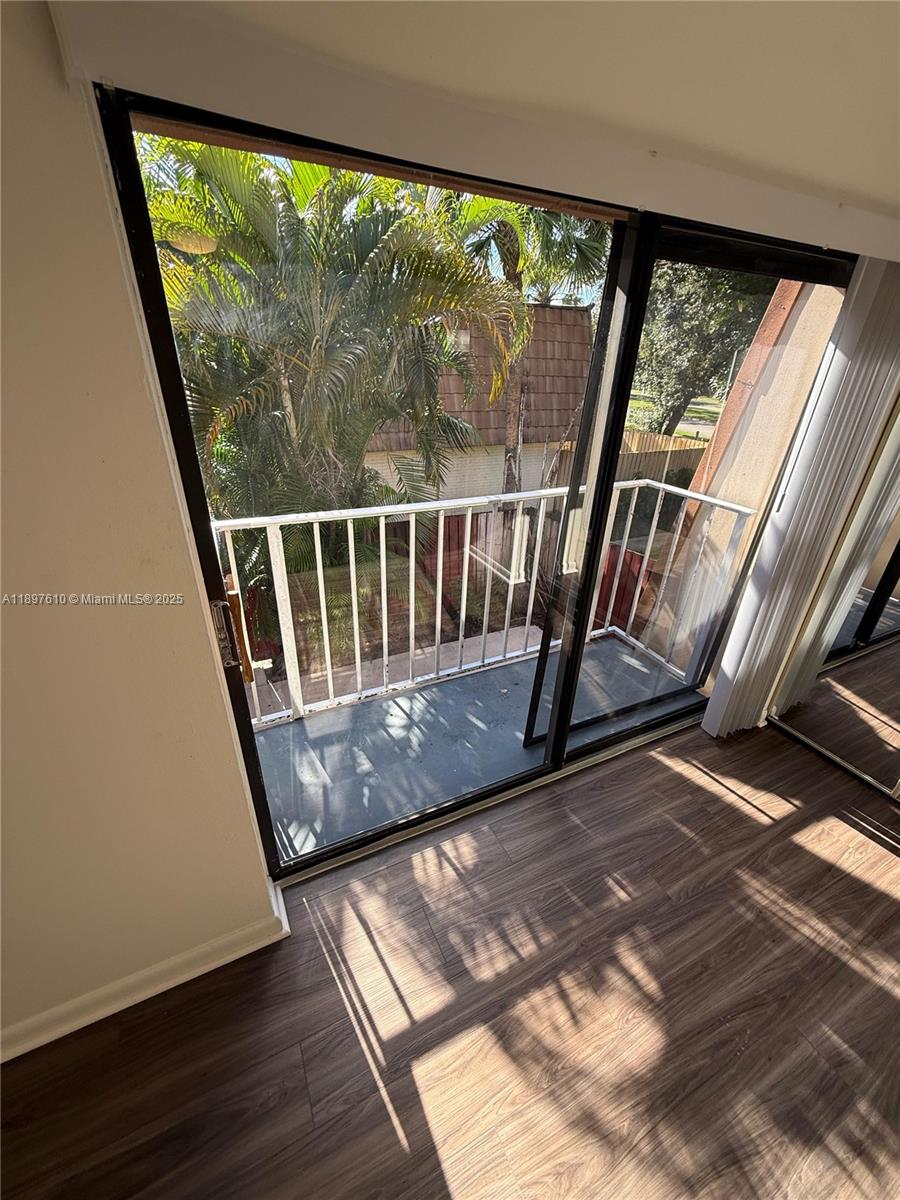 WATERSIDE LUXURY TOWNHOME - Residential Lease