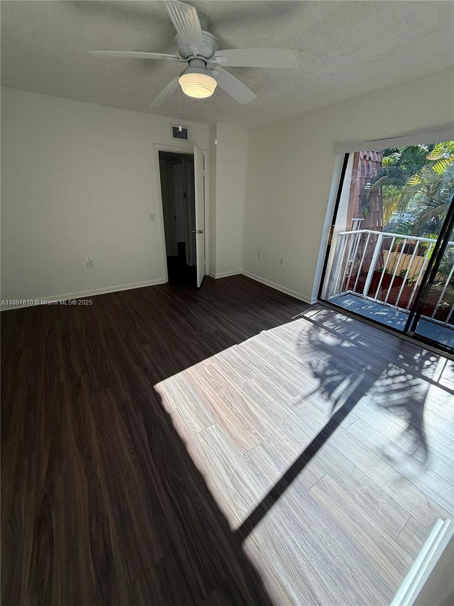 WATERSIDE LUXURY TOWNHOME - Residential Lease