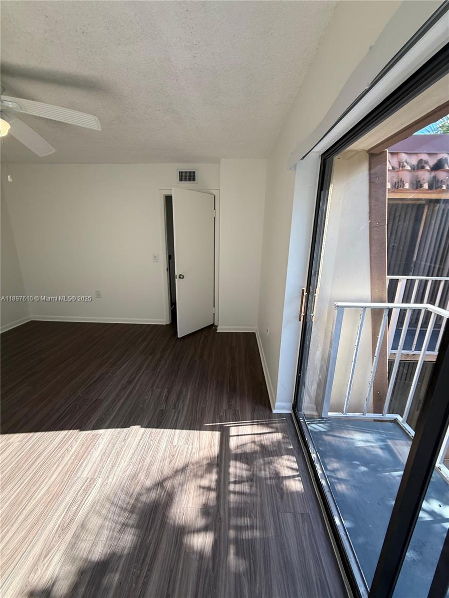 WATERSIDE LUXURY TOWNHOME - Residential Lease