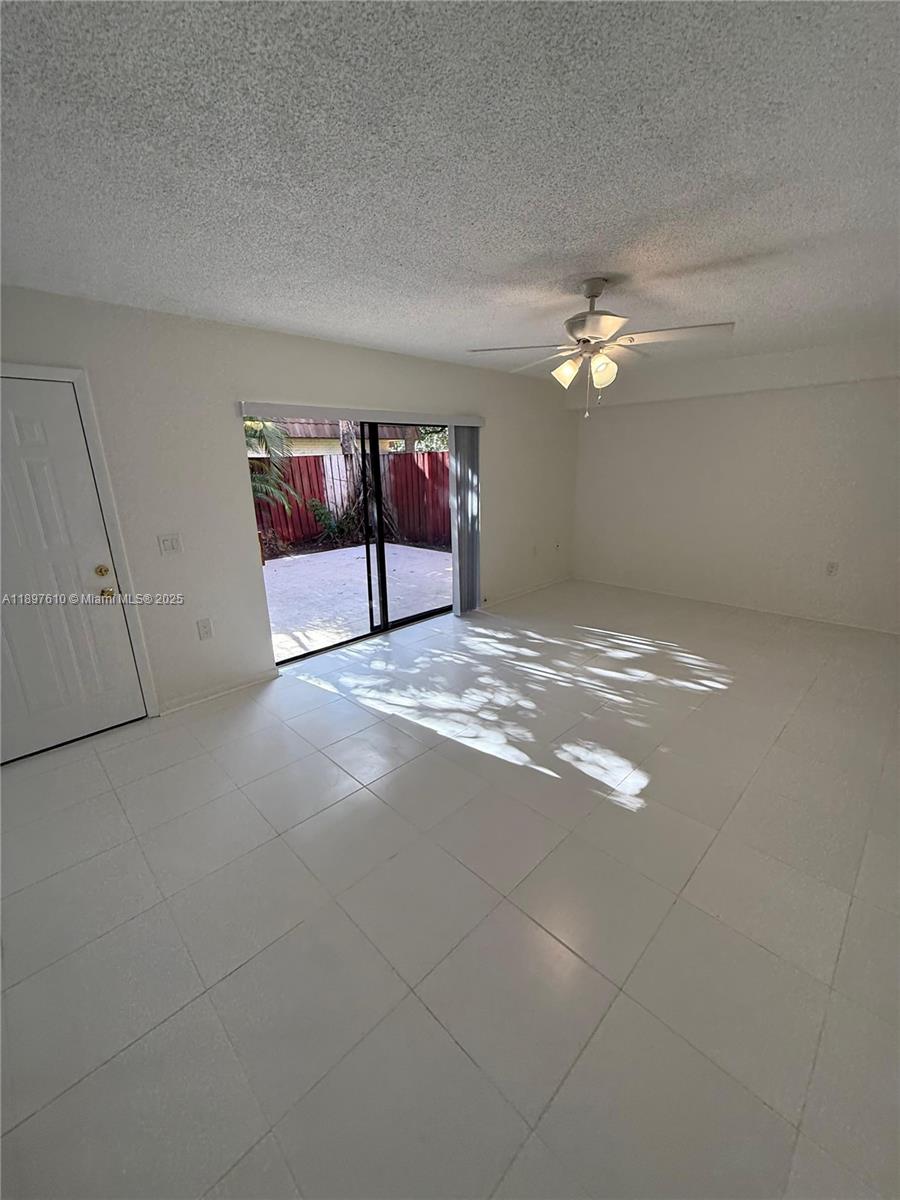 WATERSIDE LUXURY TOWNHOME - Residential Lease