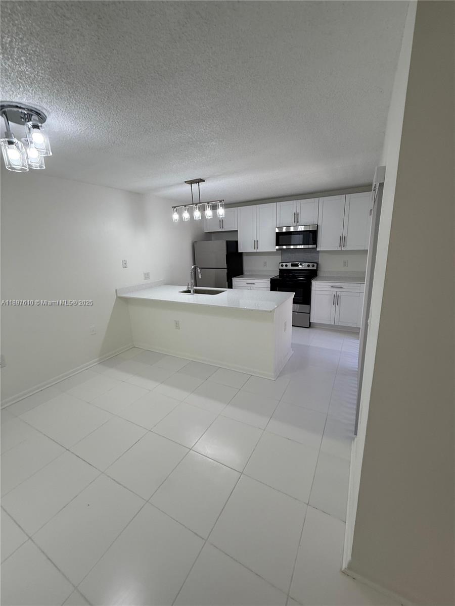 WATERSIDE LUXURY TOWNHOME - Residential Lease