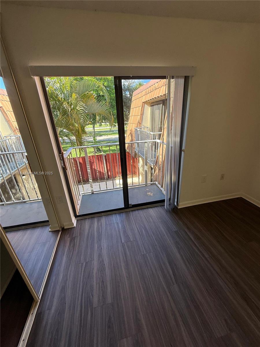 WATERSIDE LUXURY TOWNHOME - Residential Lease