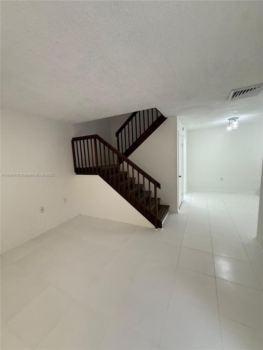 WATERSIDE LUXURY TOWNHOME - Residential Lease