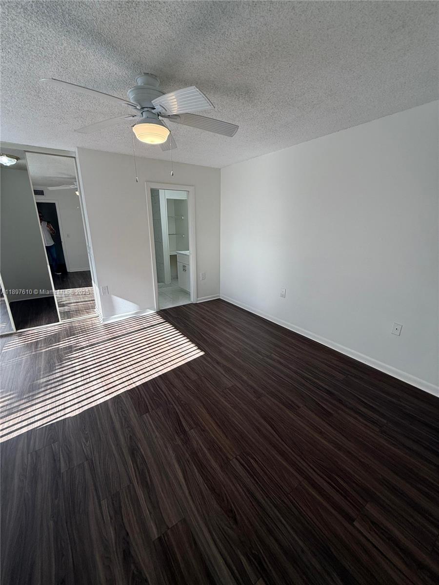 WATERSIDE LUXURY TOWNHOME - Residential Lease