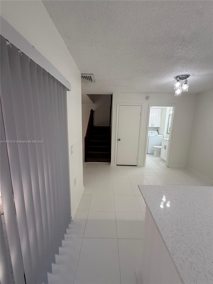 WATERSIDE LUXURY TOWNHOME - Residential Lease