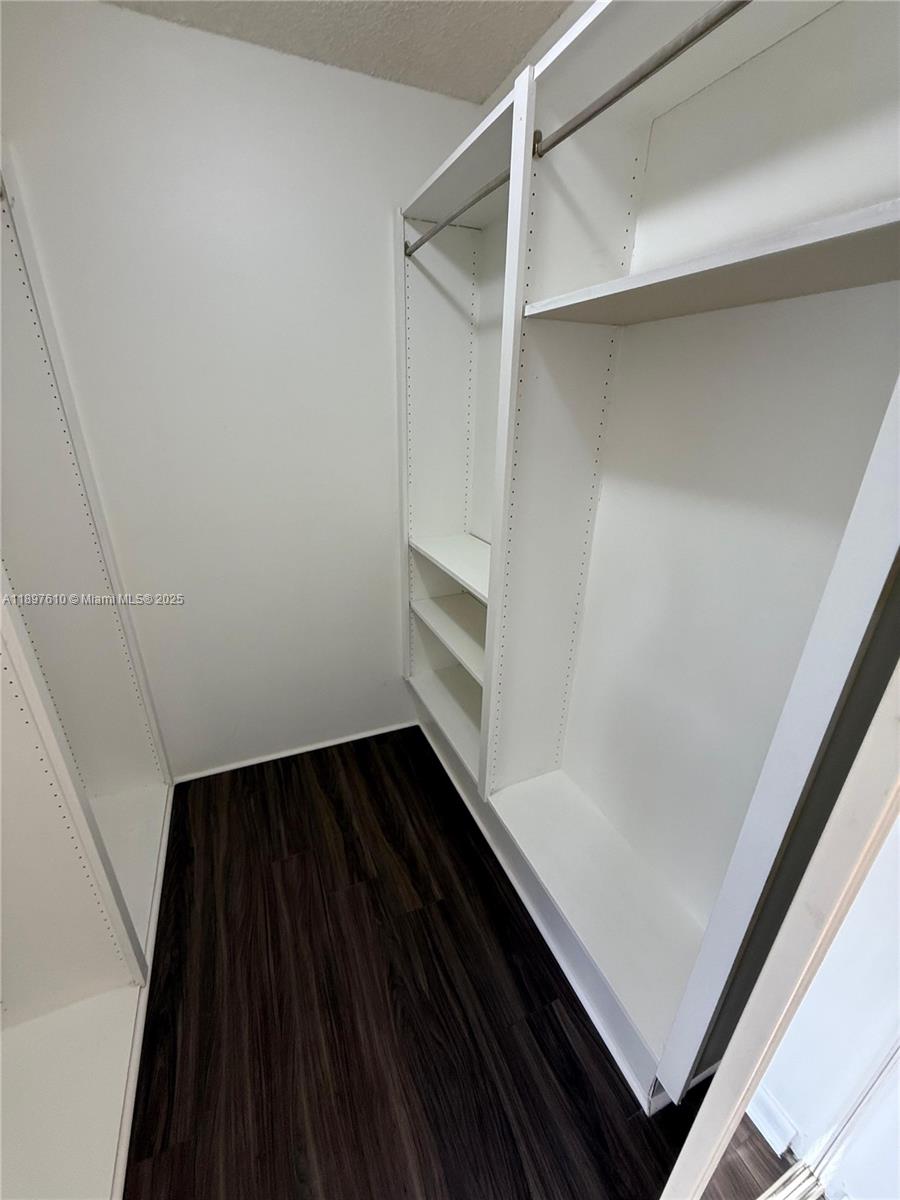 WATERSIDE LUXURY TOWNHOME - Residential Lease