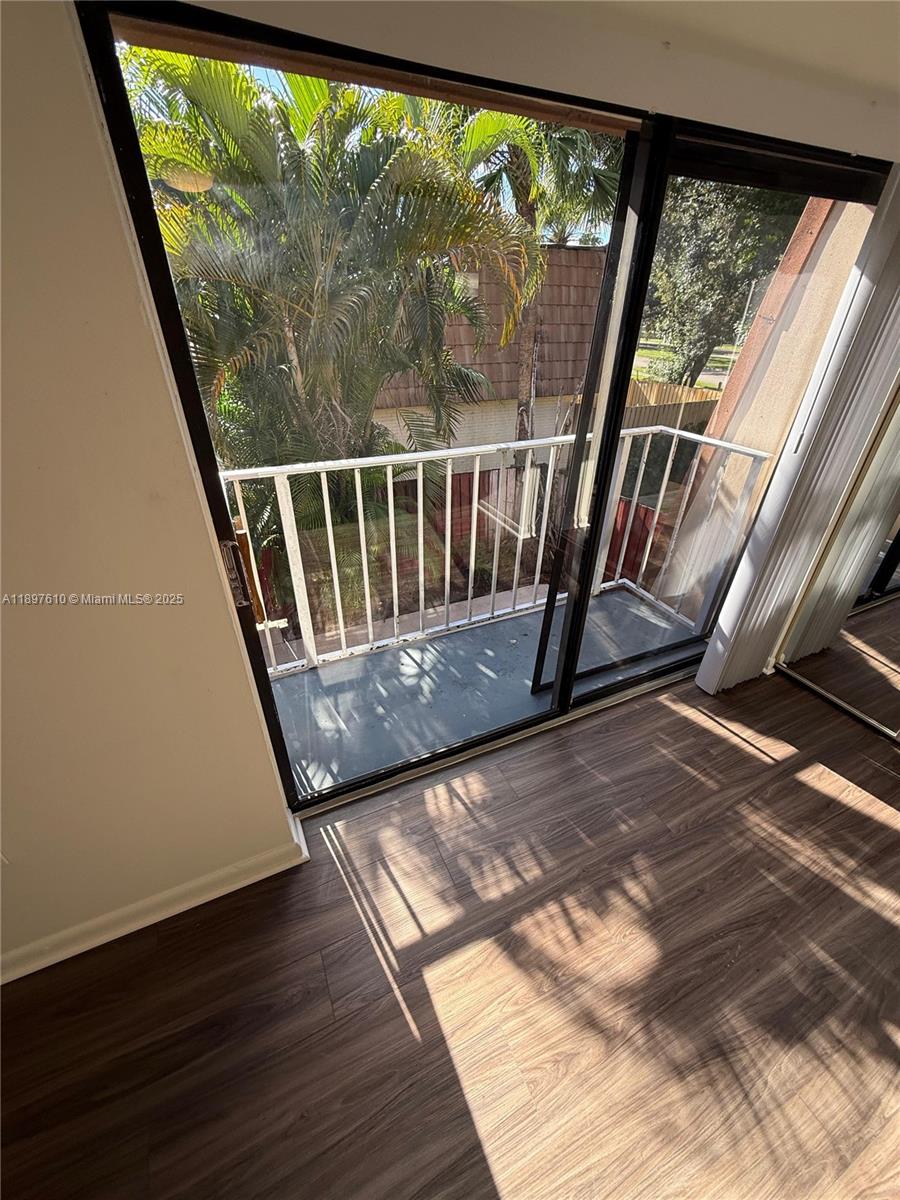 WATERSIDE LUXURY TOWNHOME - Residential Lease
