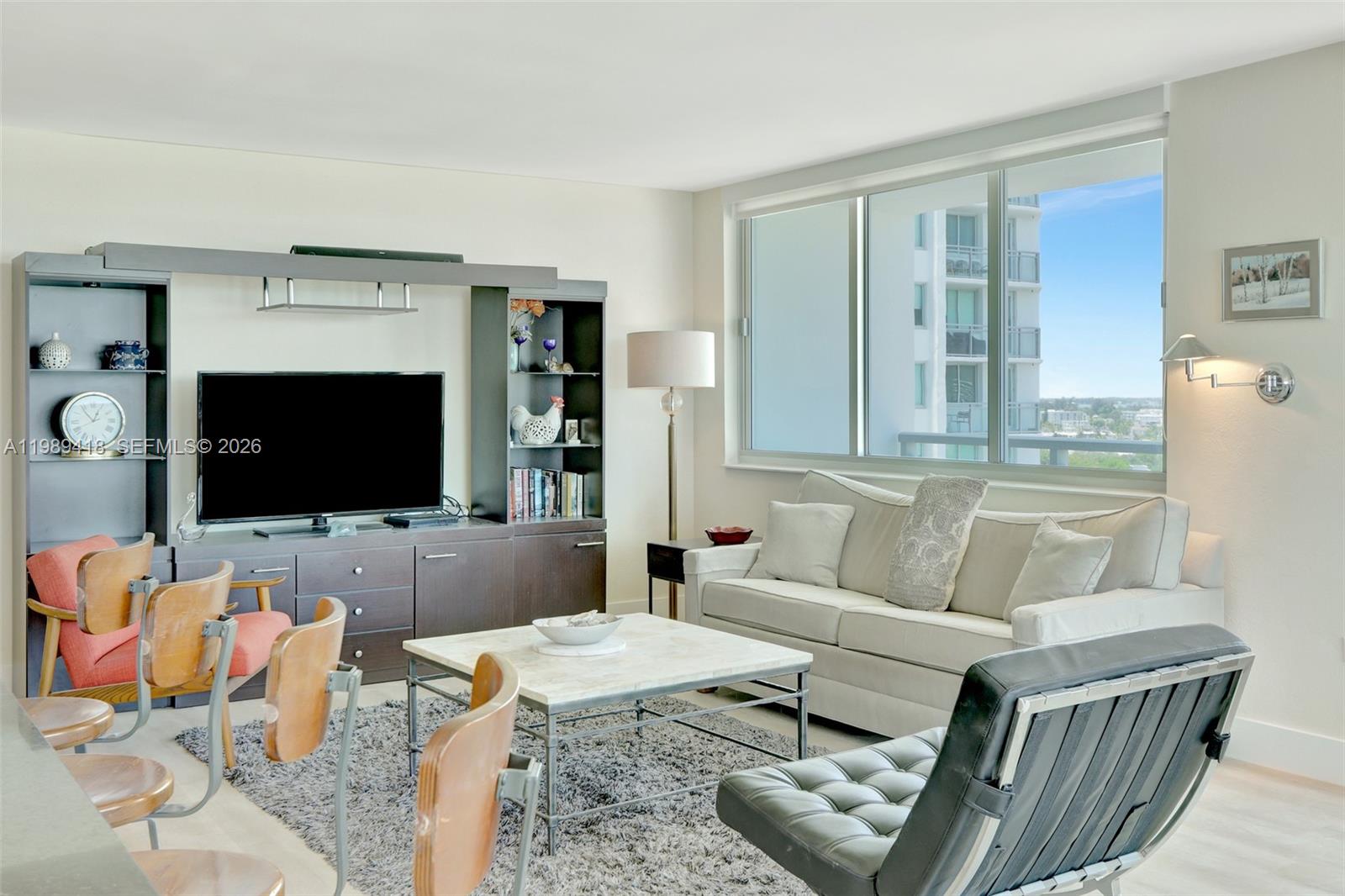 7135 Collins Ave 1105