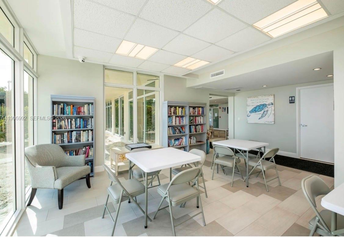 Seagulls Condominium - Residential
