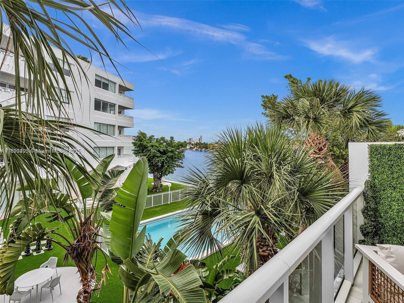 BAY HARBOUR ISLAND - Residential