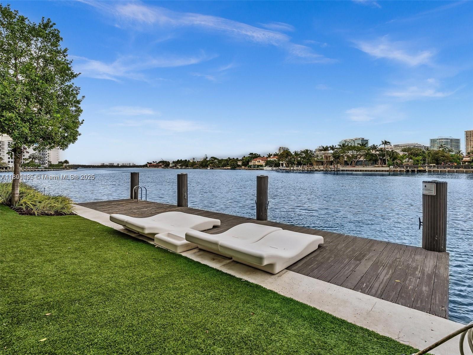 BAY HARBOUR ISLAND - Residential
