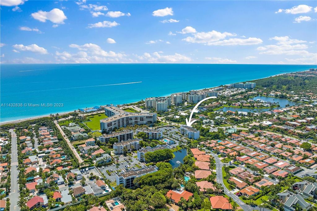 Photo of 1605 S US Highway 1 #F305, Jupiter, FL 33477 (MLS # A11432838)
