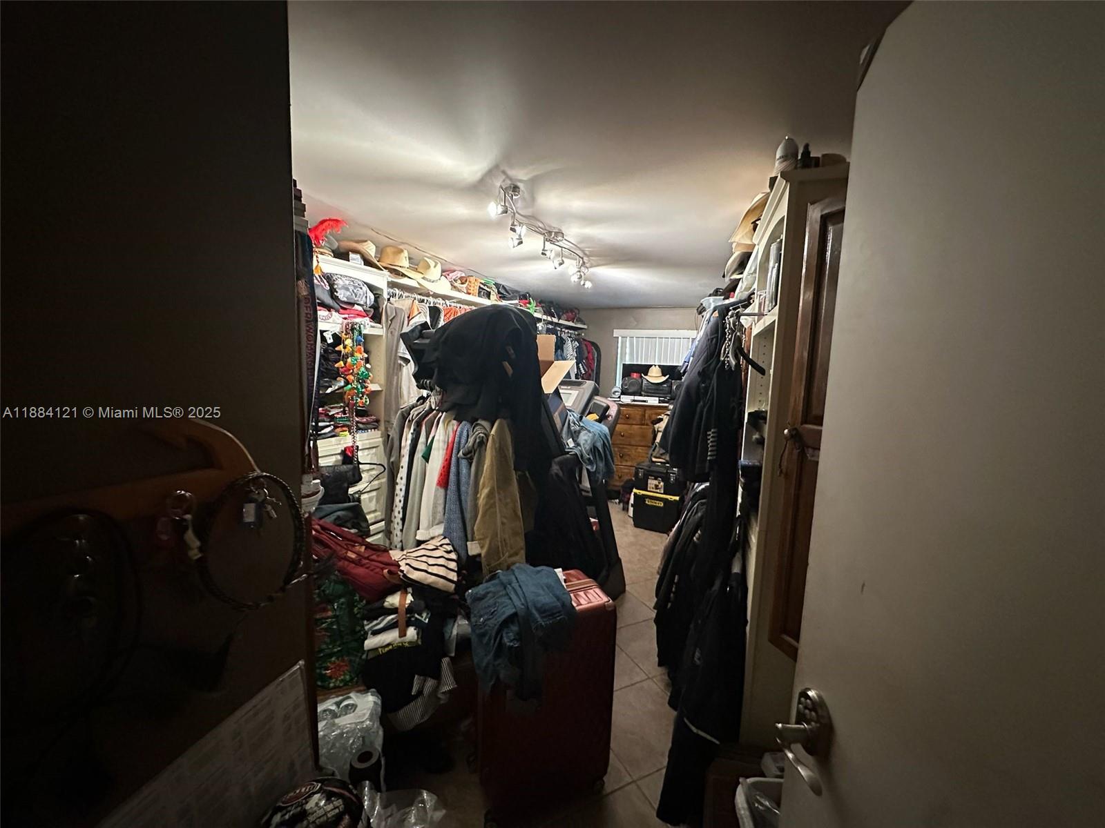 CHULA VISTA - Residential