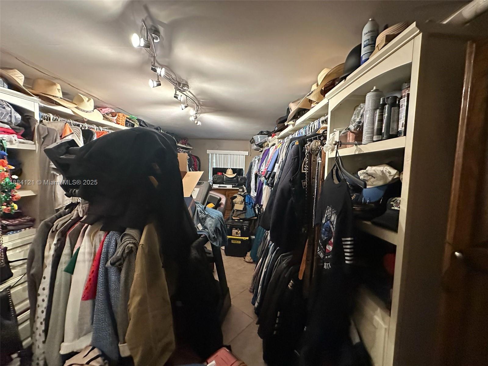 CHULA VISTA - Residential