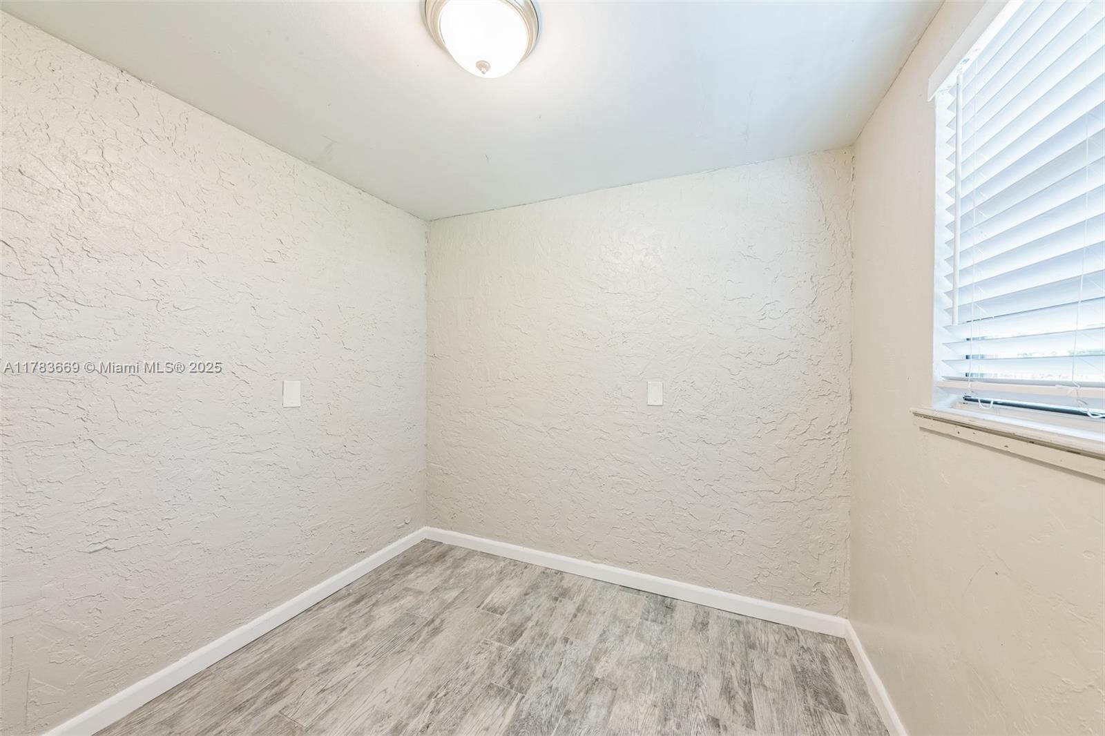 BOCA TRAILS 1 - Residential