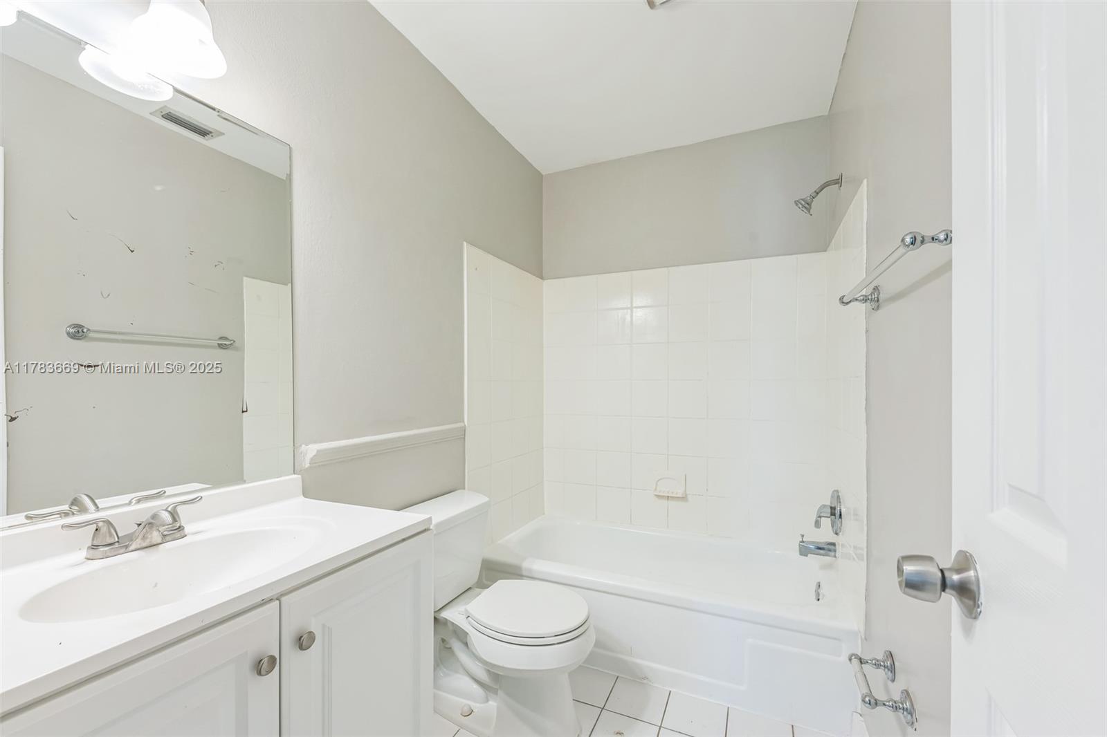 BOCA TRAILS 1 - Residential