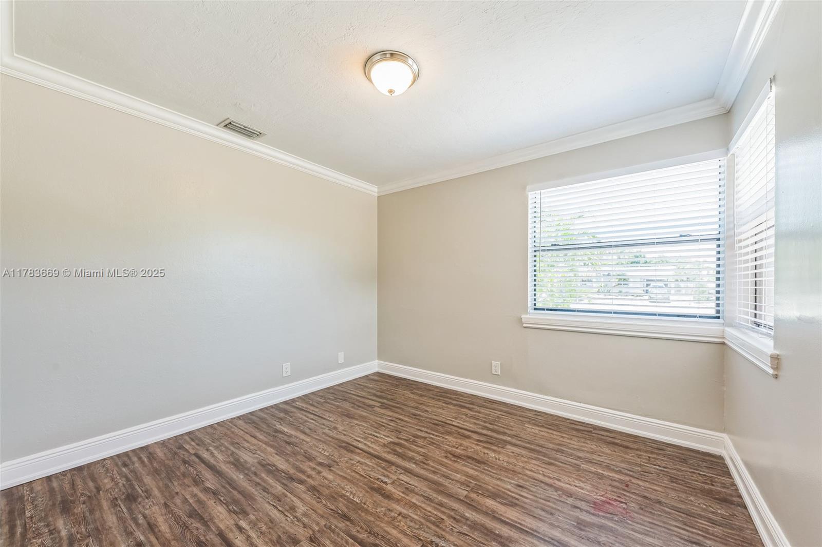 BOCA TRAILS 1 - Residential