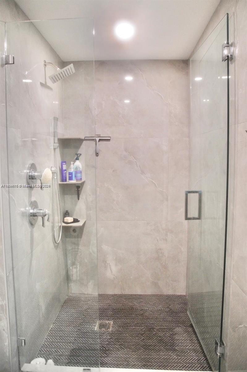 ARIA ON THE BAY CONDO - Residential Lease