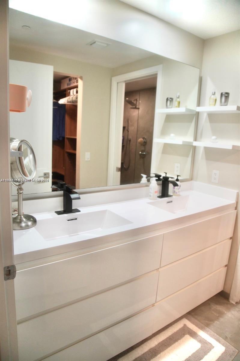 ARIA ON THE BAY CONDO - Residential Lease