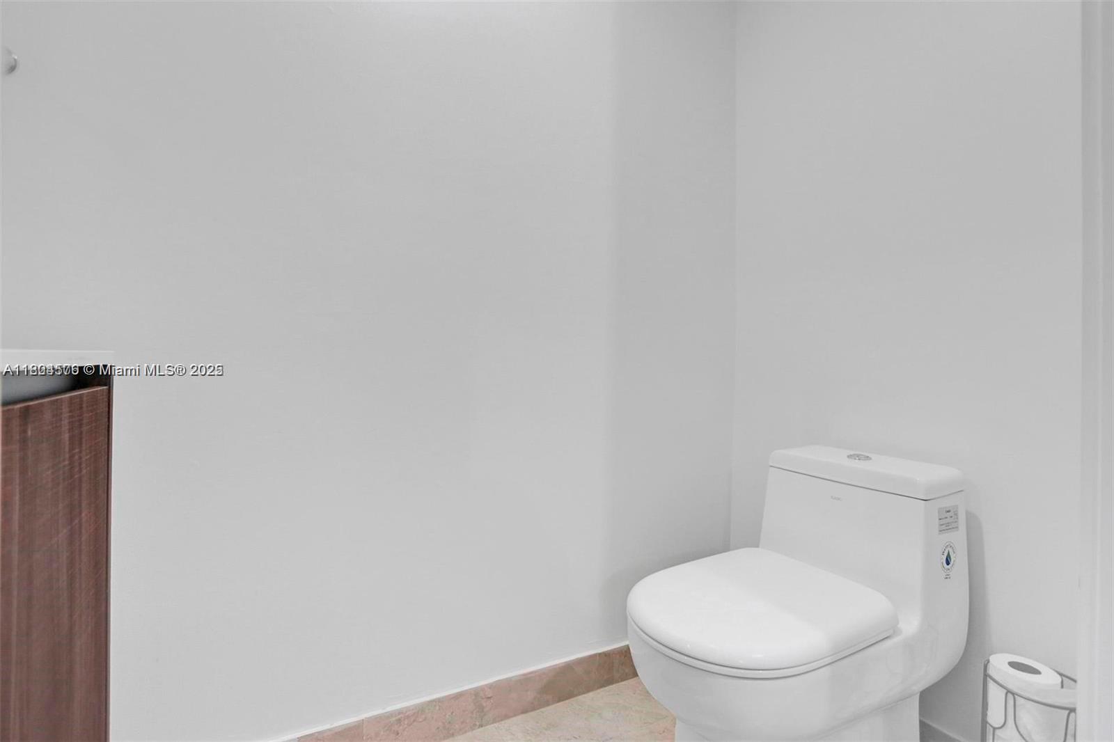 ARIA ON THE BAY CONDO - Residential Lease