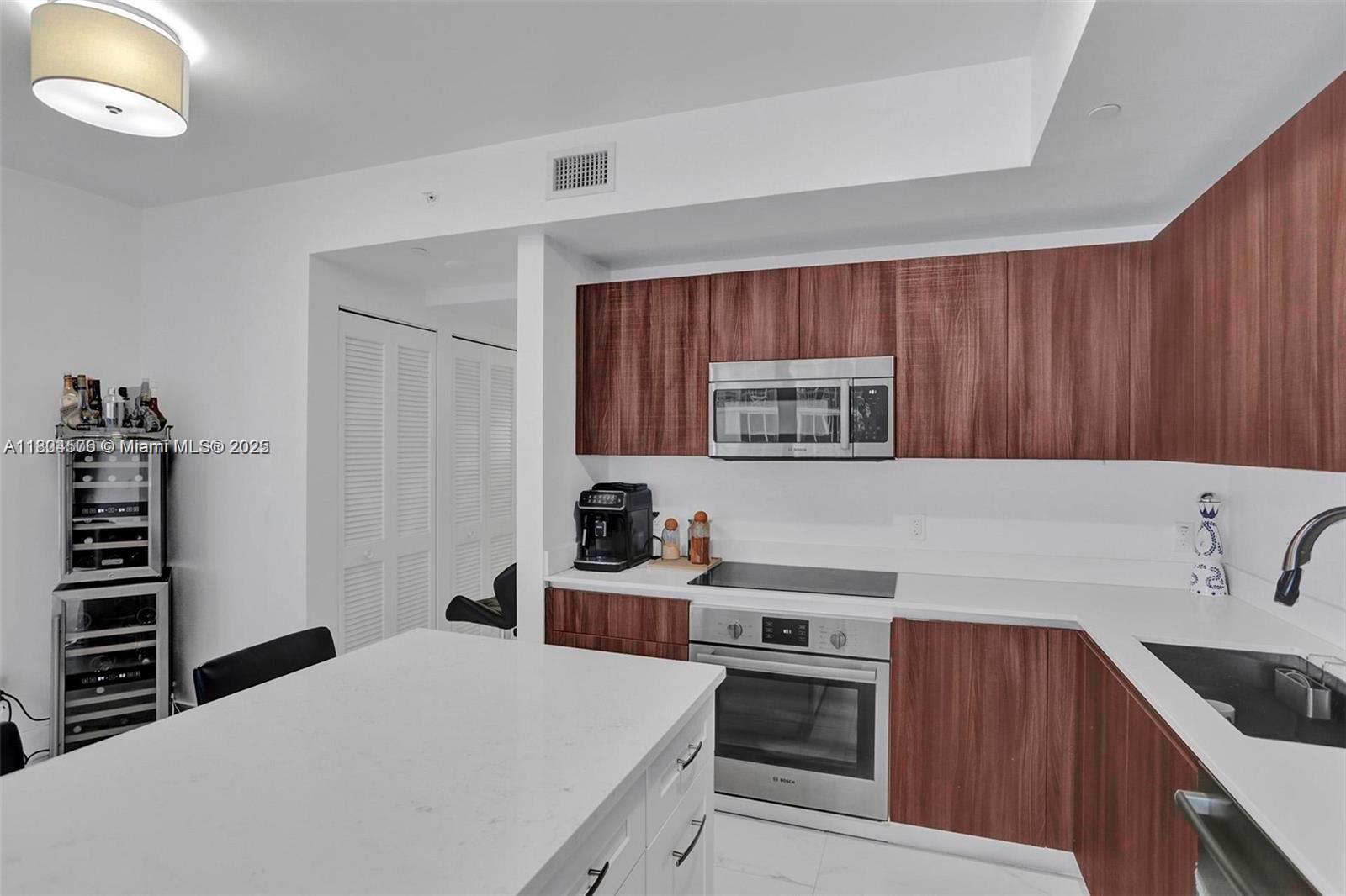 ARIA ON THE BAY CONDO - Residential Lease