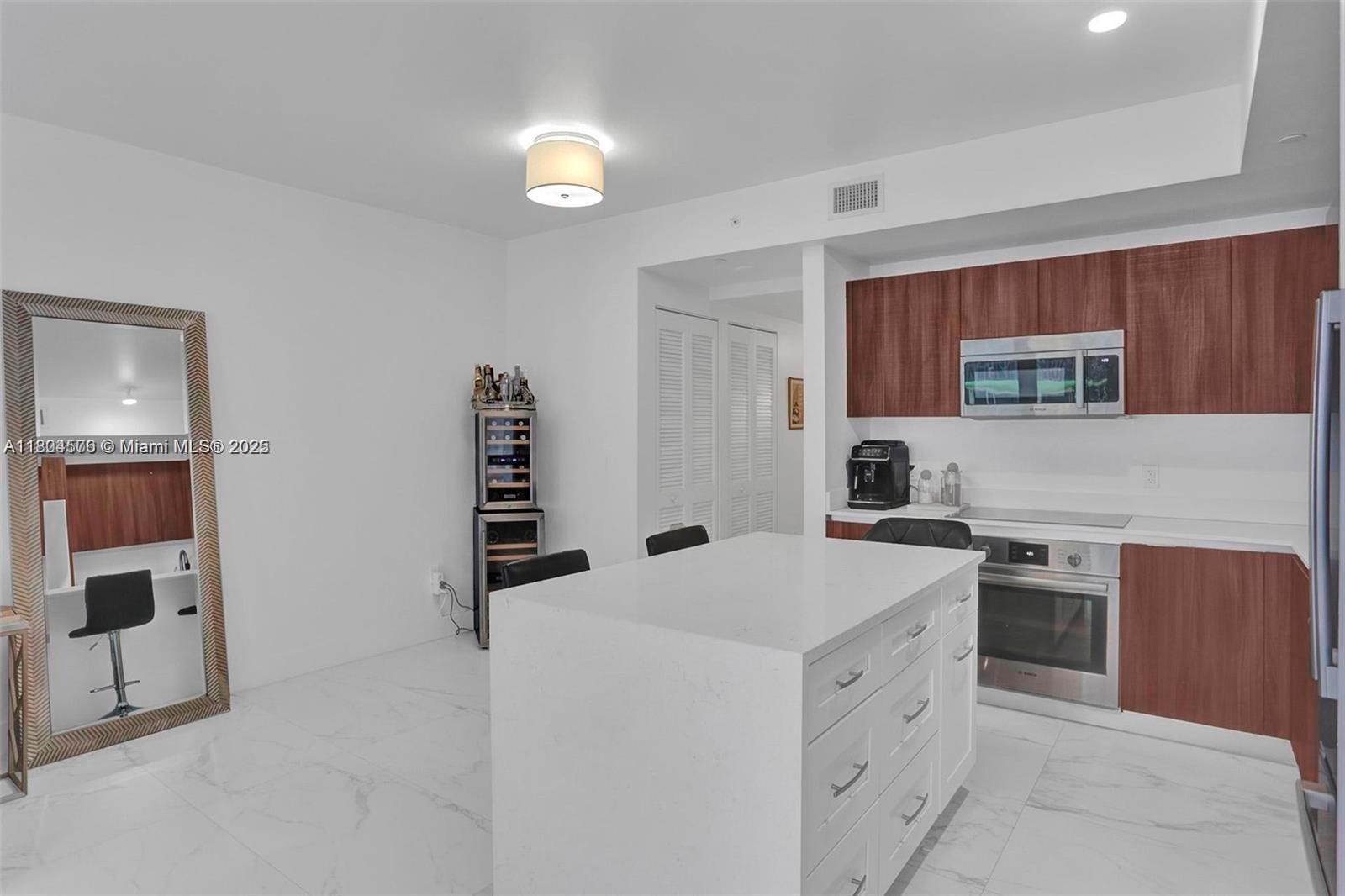 ARIA ON THE BAY CONDO - Residential Lease