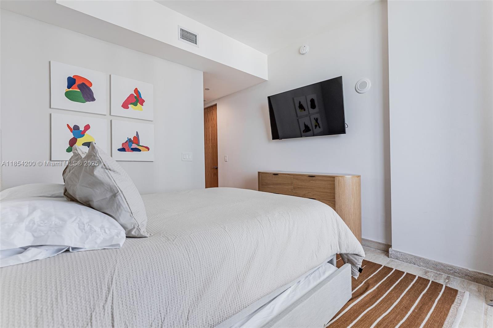 TDR TOWER III CONDO - Residential Lease