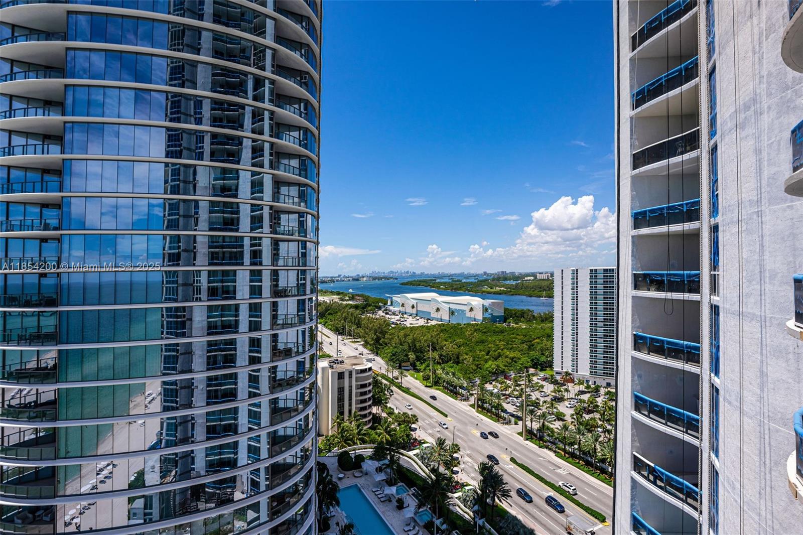 TDR TOWER III CONDO - Residential Lease
