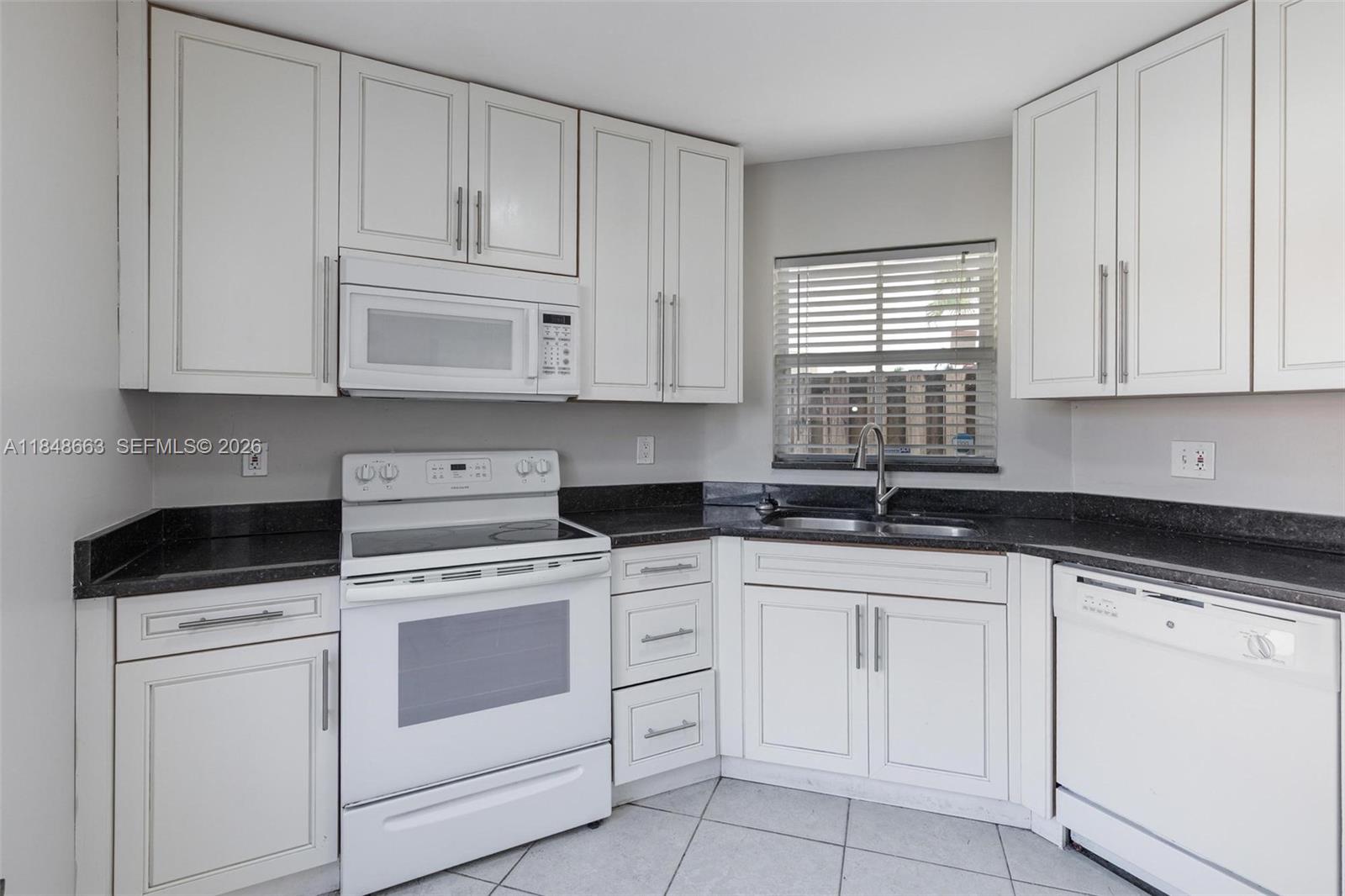 CORAL BAY REPLAT SECTION - Residential