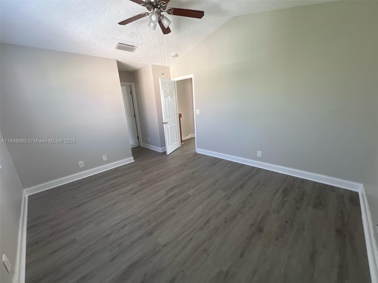 CORAL BAY REPLAT SECTION - Residential