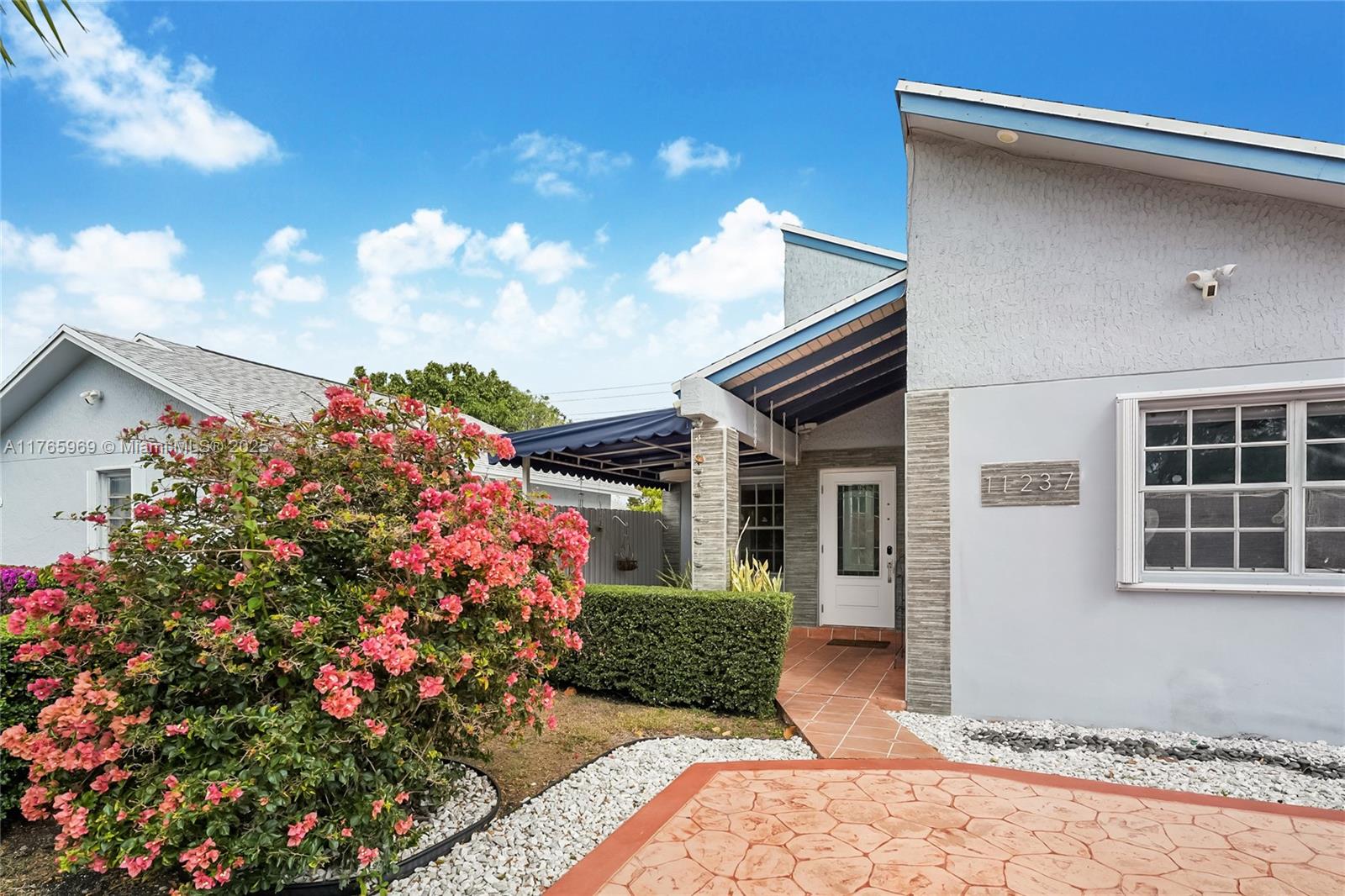 Property for Sale at 11237 Sw 152nd Ter, Miami, Broward County, Florida - Bedrooms: 3 
Bathrooms: 3  - $499,000