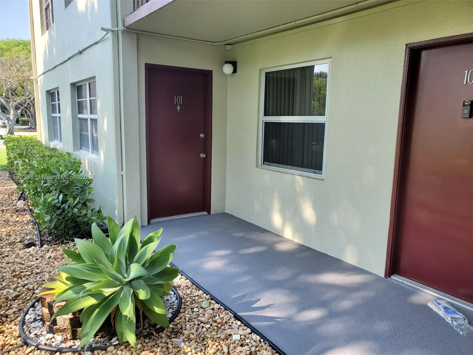 13455 Sw 3rd St St 101S, Pembroke Pines, Miami-Dade County, Florida - 2 Bedrooms  
2 Bathrooms - 