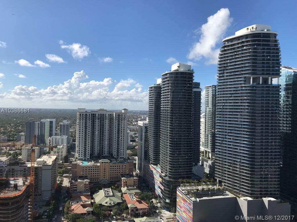 THE PLAZA 901 BRICKELL - Residential Lease