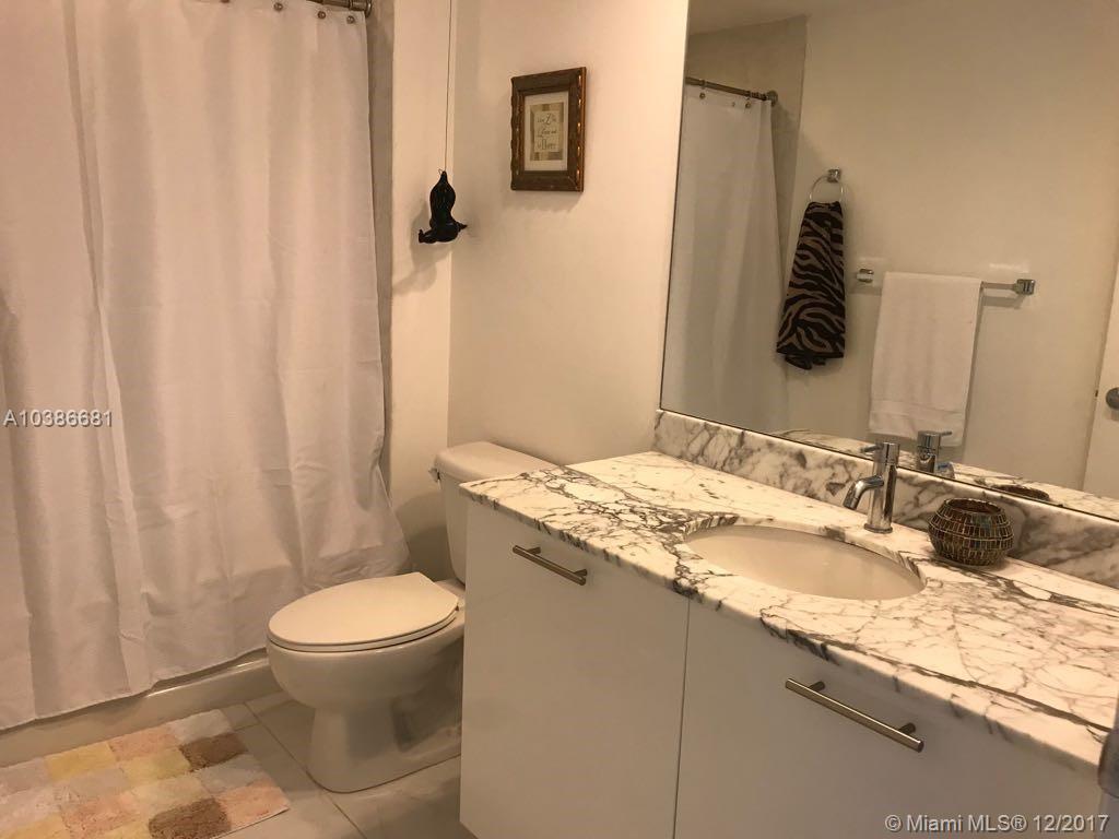 THE PLAZA 901 BRICKELL - Residential Lease