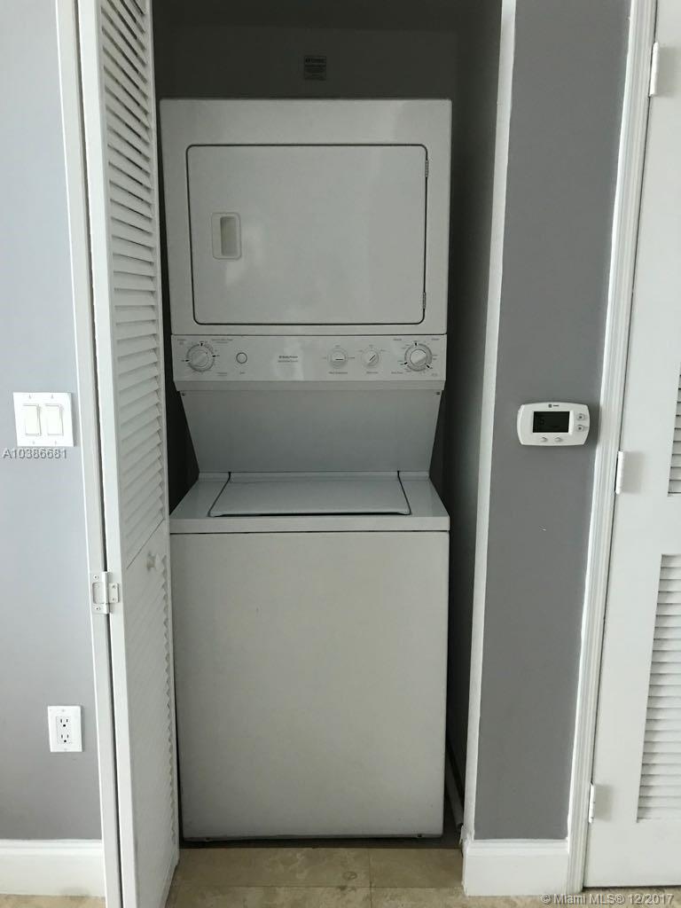 THE PLAZA 901 BRICKELL - Residential Lease