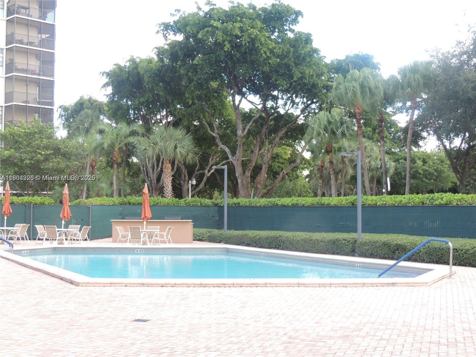 BRAVURA II CONDO - Residential