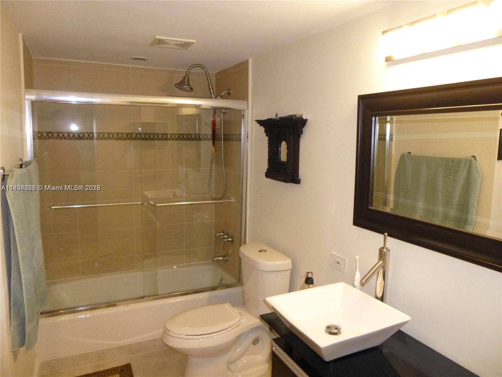 BRAVURA II CONDO - Residential