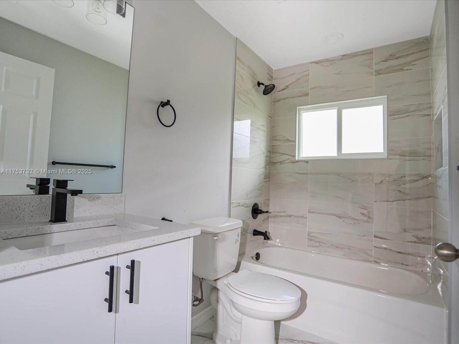 MARION OAKS UN FOUR - Residential