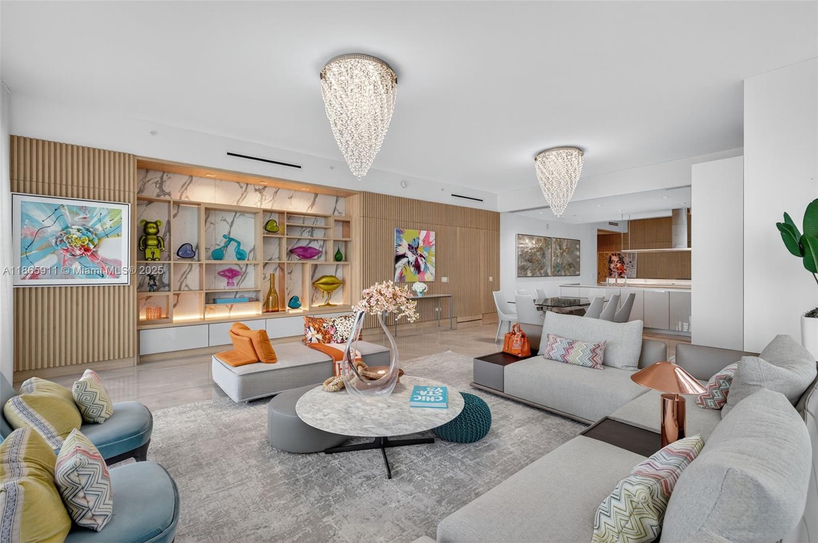 TURNBERRY OCEAN CLUB - Residential
