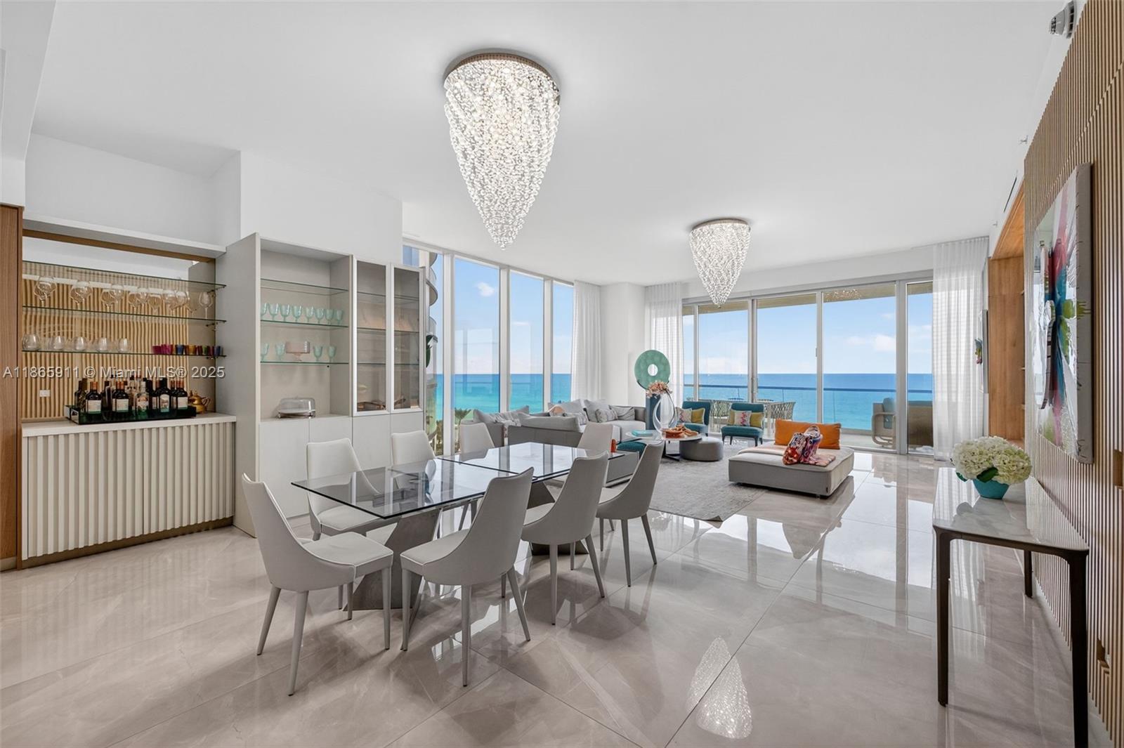 TURNBERRY OCEAN CLUB - Residential