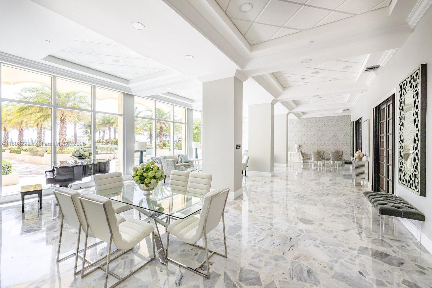 WAVE CONDO - Residential