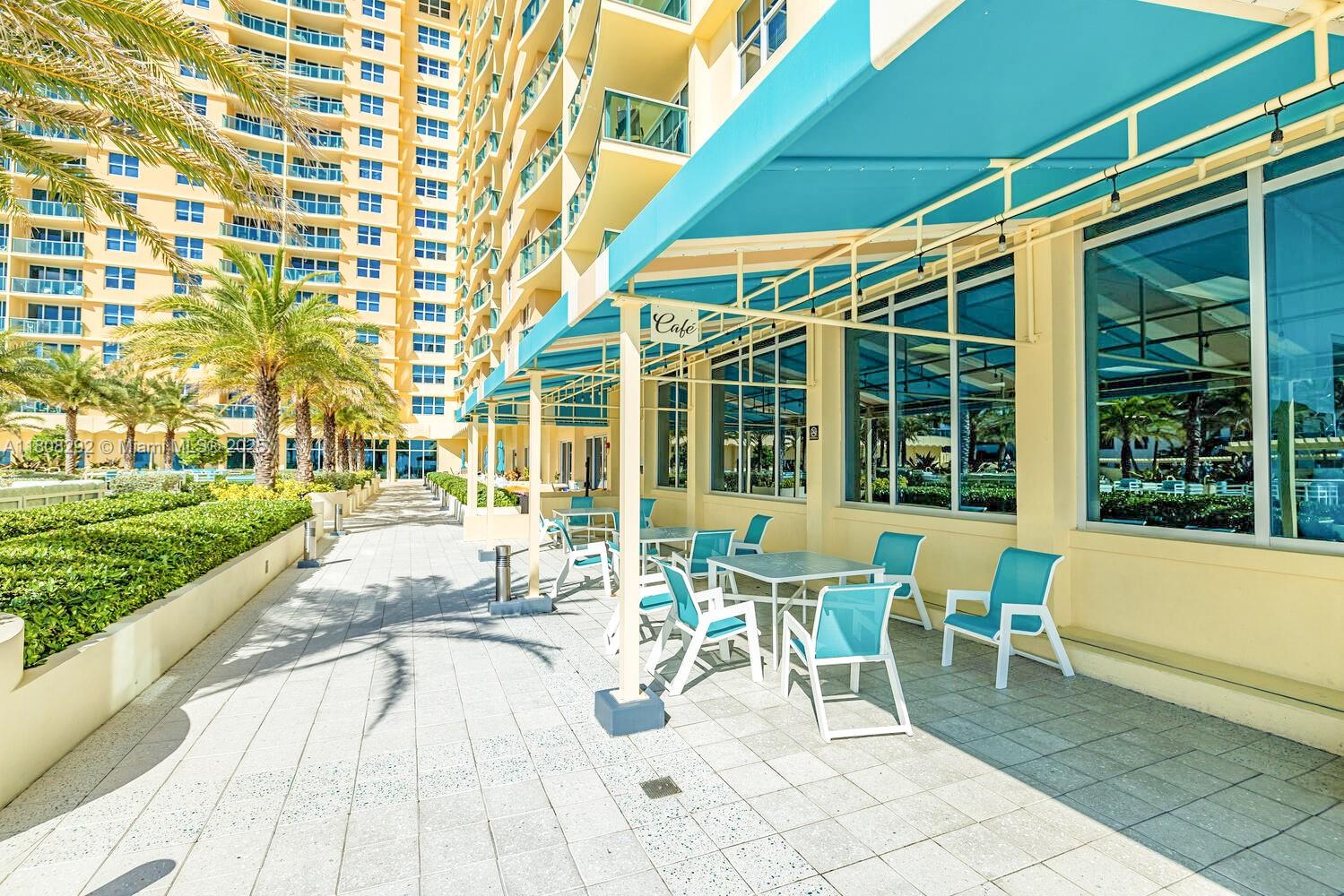 WAVE CONDO - Residential
