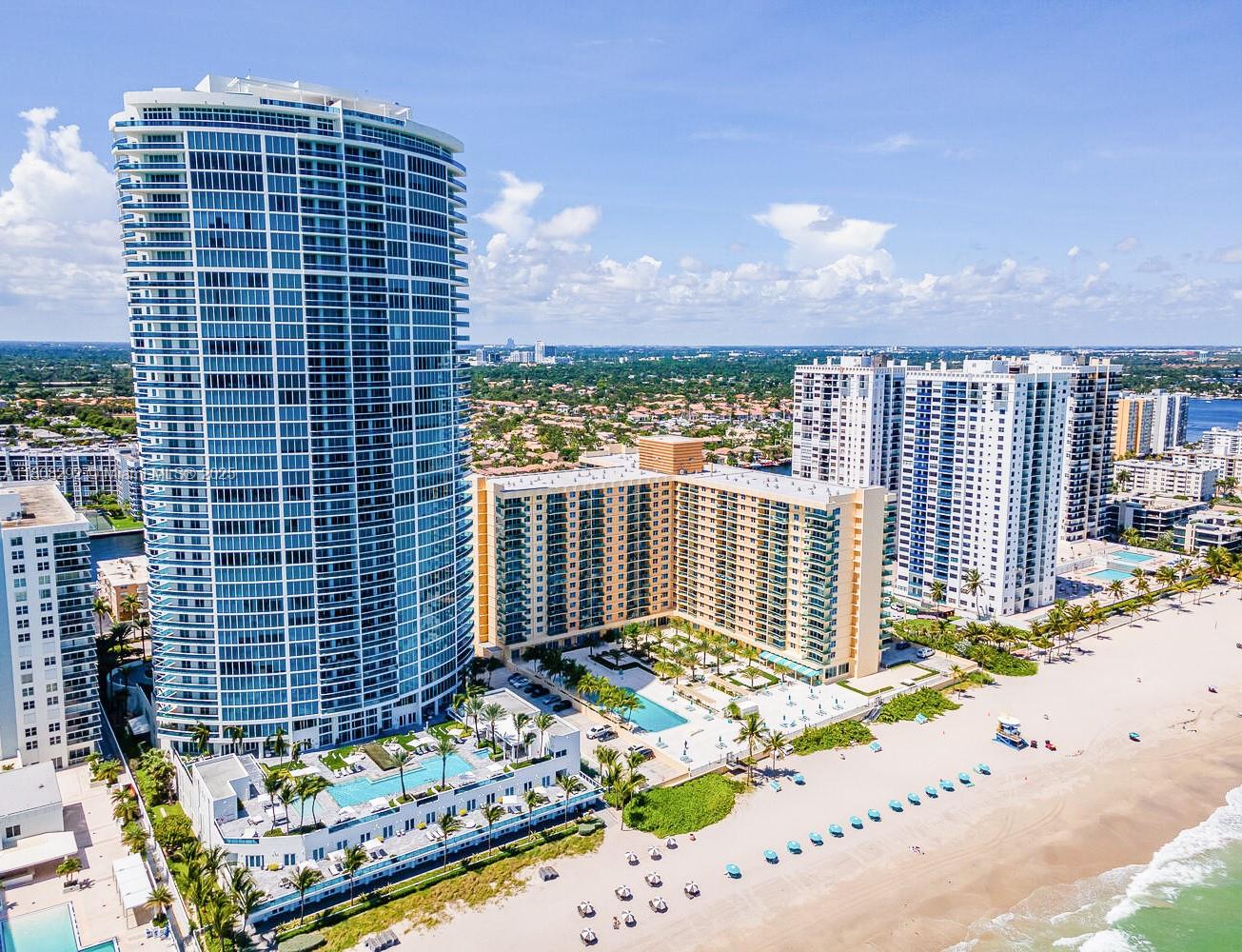 WAVE CONDO - Residential