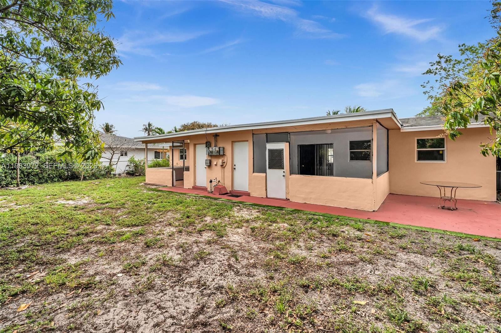 SUNSHINE VILLAS - Residential Income