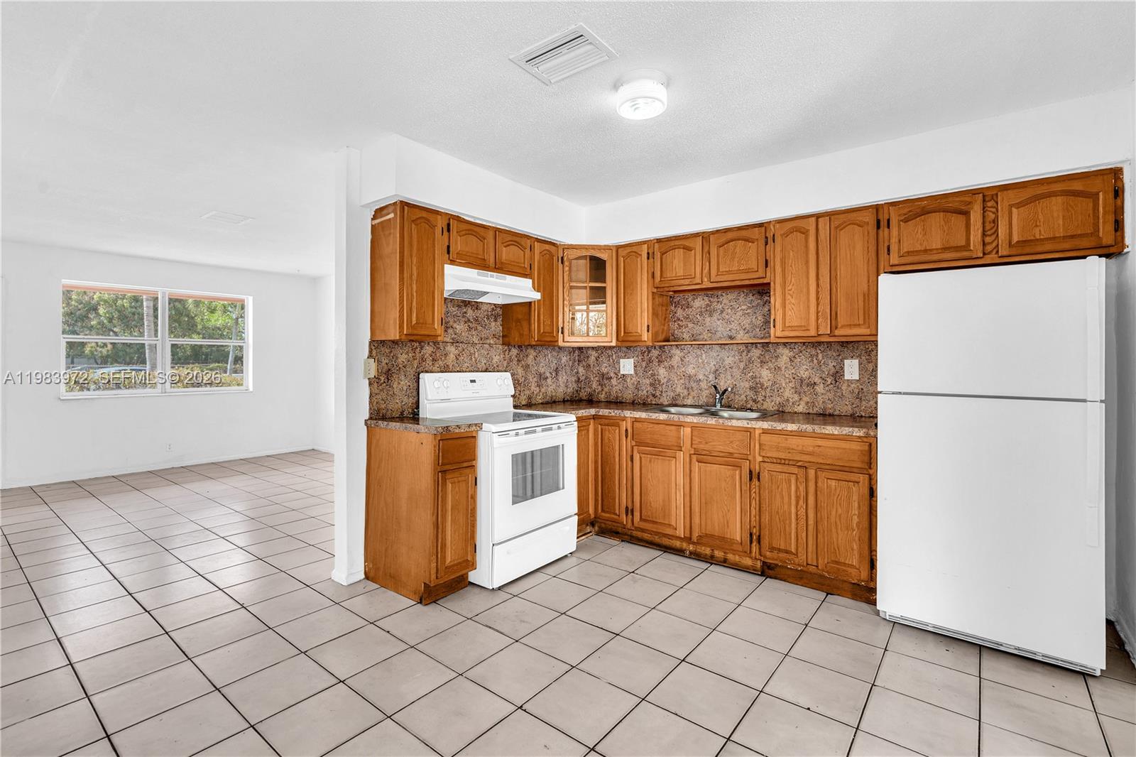 SUNSHINE VILLAS - Residential Income