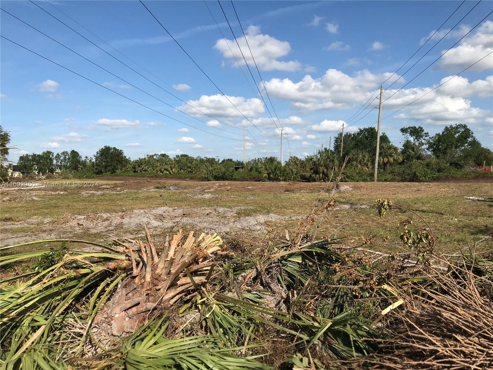TROPICAL GULF ACRESS - Land