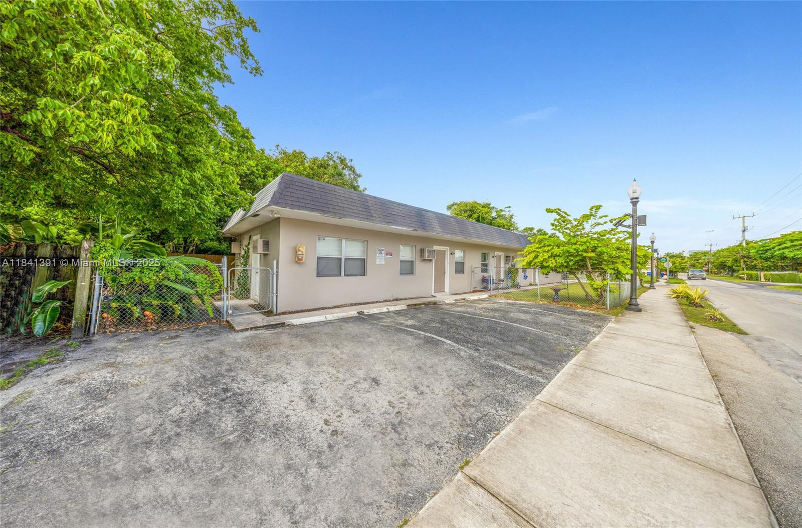848 NW 2nd Ave