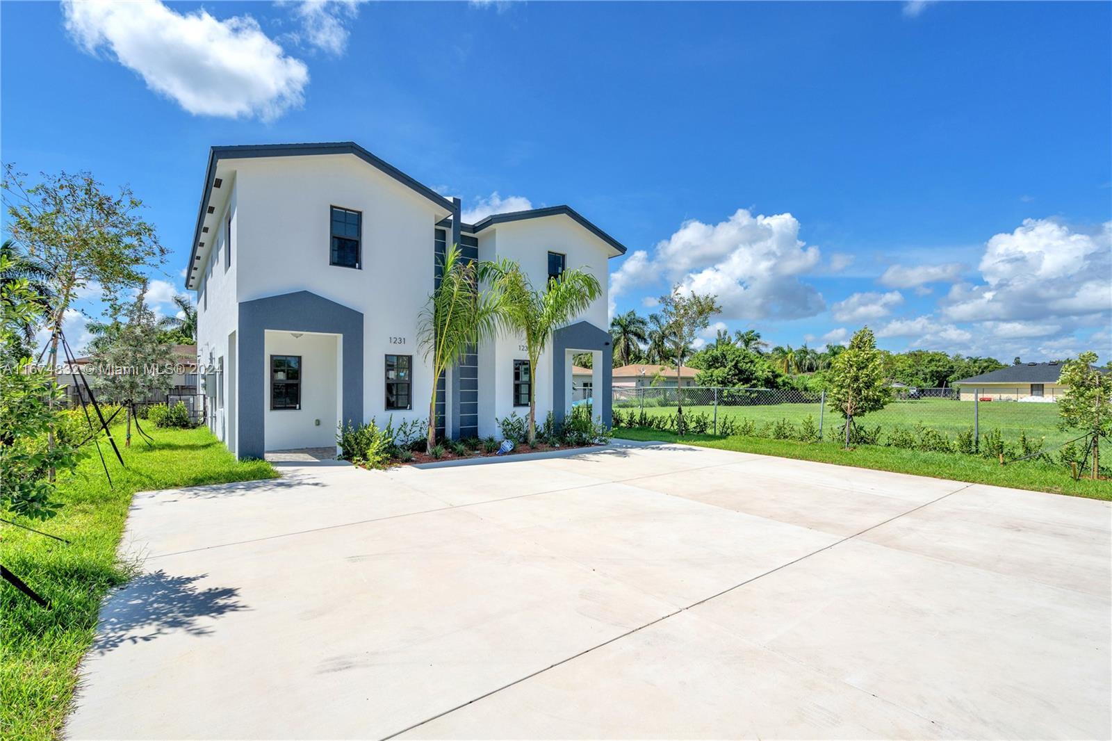 1231-1233 NW 9 AVE CONDO - Residential