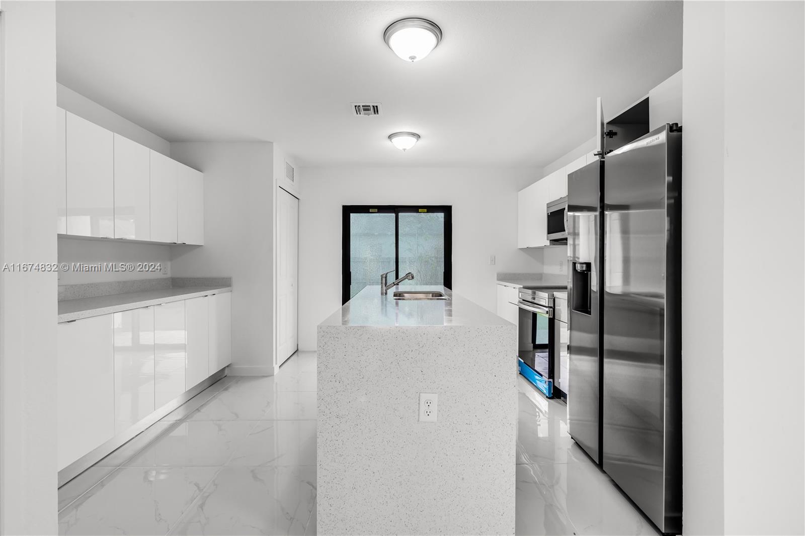 1231-1233 NW 9 AVE CONDO - Residential